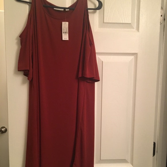 Cold shoulder dress - Picture 1 of 2